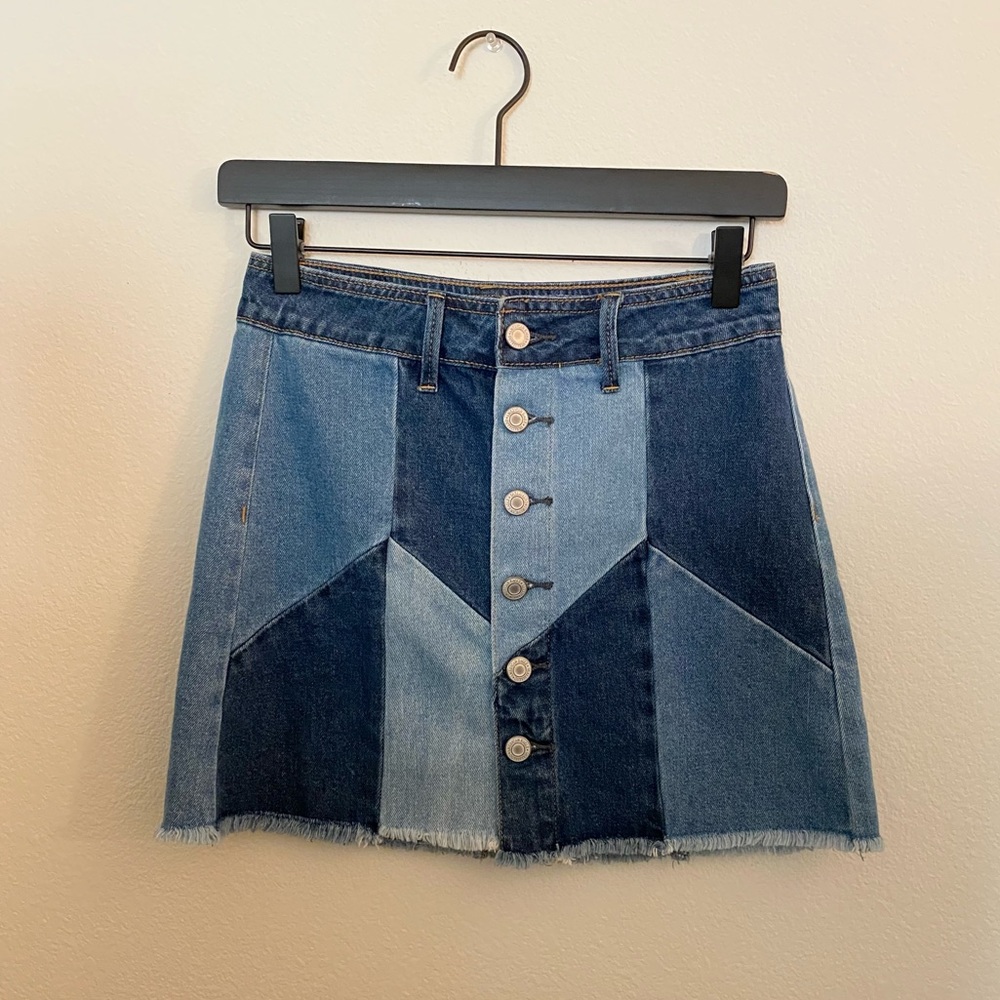 AE color block denim mini skirts.🤍 - Picture 8 of 9